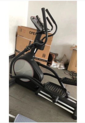 ISO9001 150kgに荷を積む楕円の体育館装置の練習の楕円のバイク